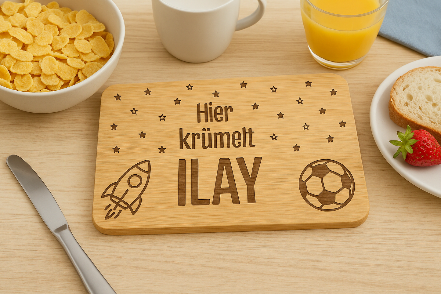 Personalisiertes Frühstücksbrettchen für Kinder – "Hier krümelt..."